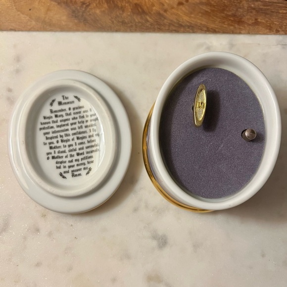 Music Box - Picture 3 of 5